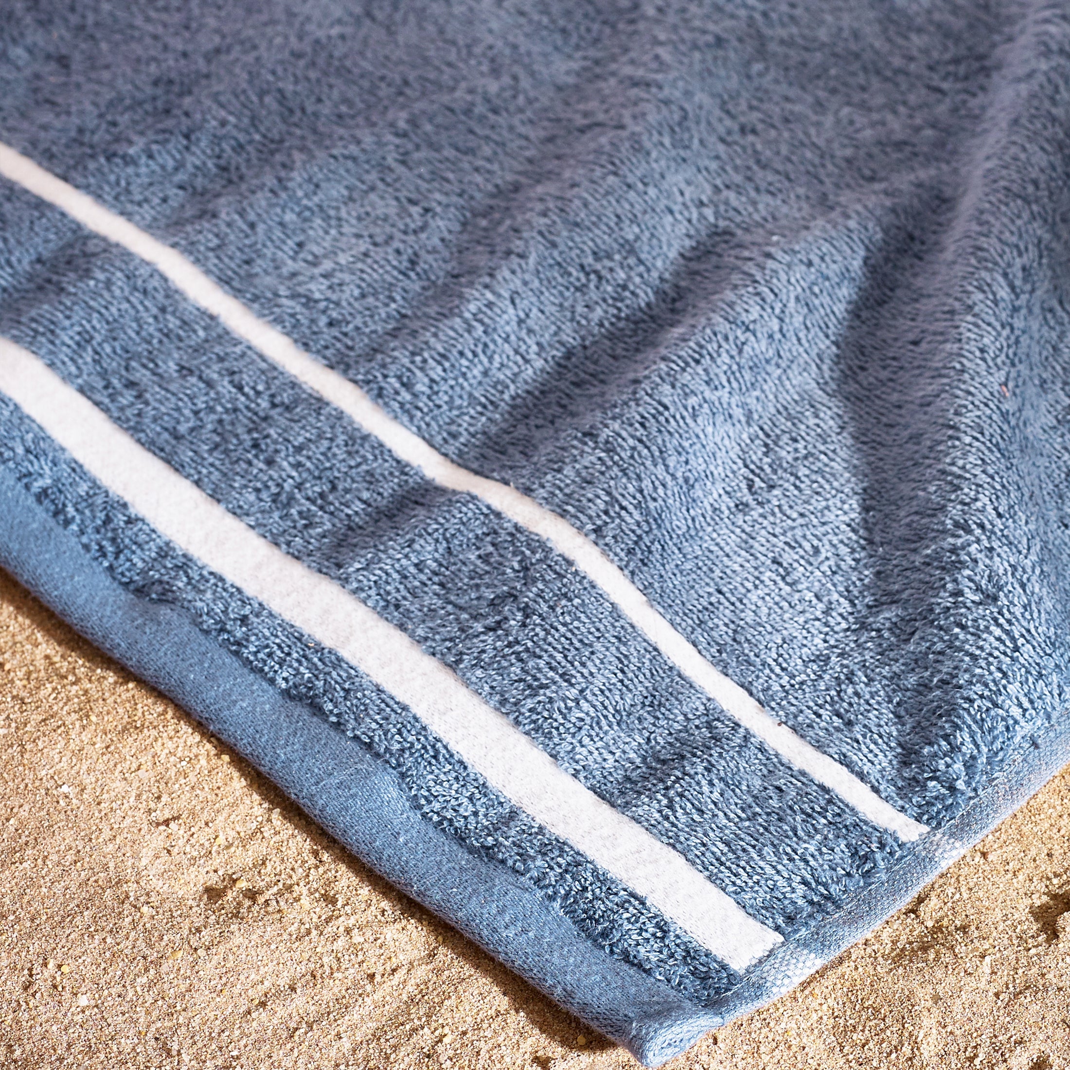 Anchors Cotton XL Beach Towel in Blue by Catherine Lansfield