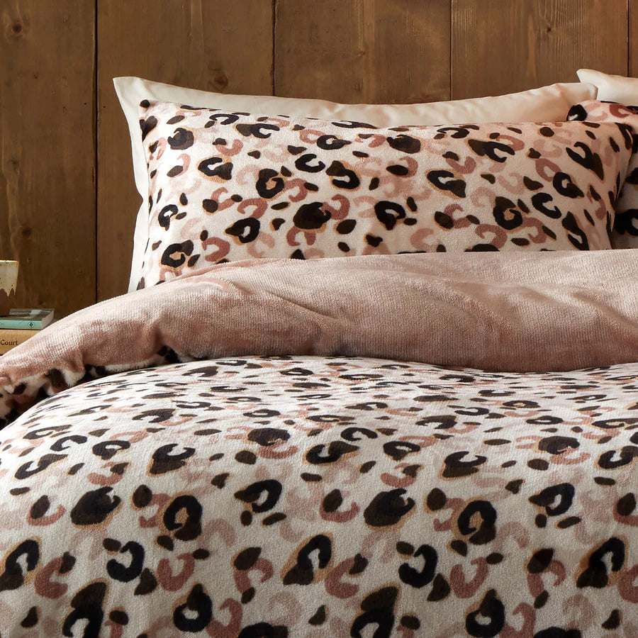 Cosy Leopard Duvet Cover Set in Natural