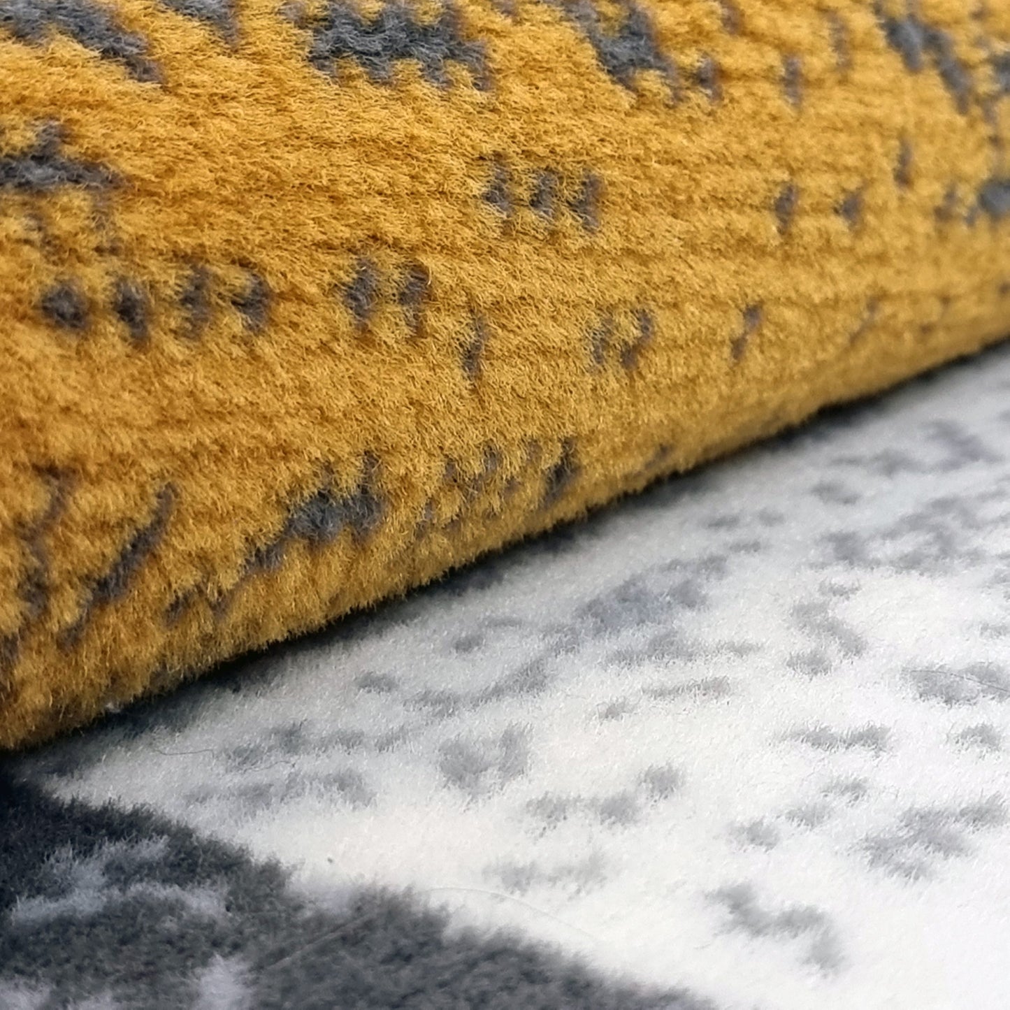 Modern Rug Geometric Grey Mustard Yellow Patterned Soft Carpet Rug