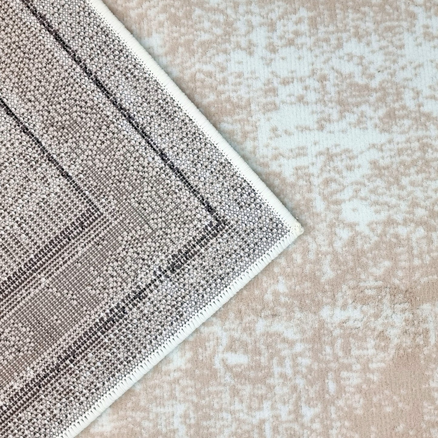 Cream Geometric Rug Bordered Pattern Soft Carpet Rug