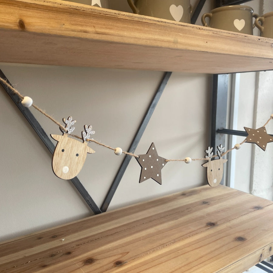 Wooden Reindeer &  Star Christmas Garland – 118cm
