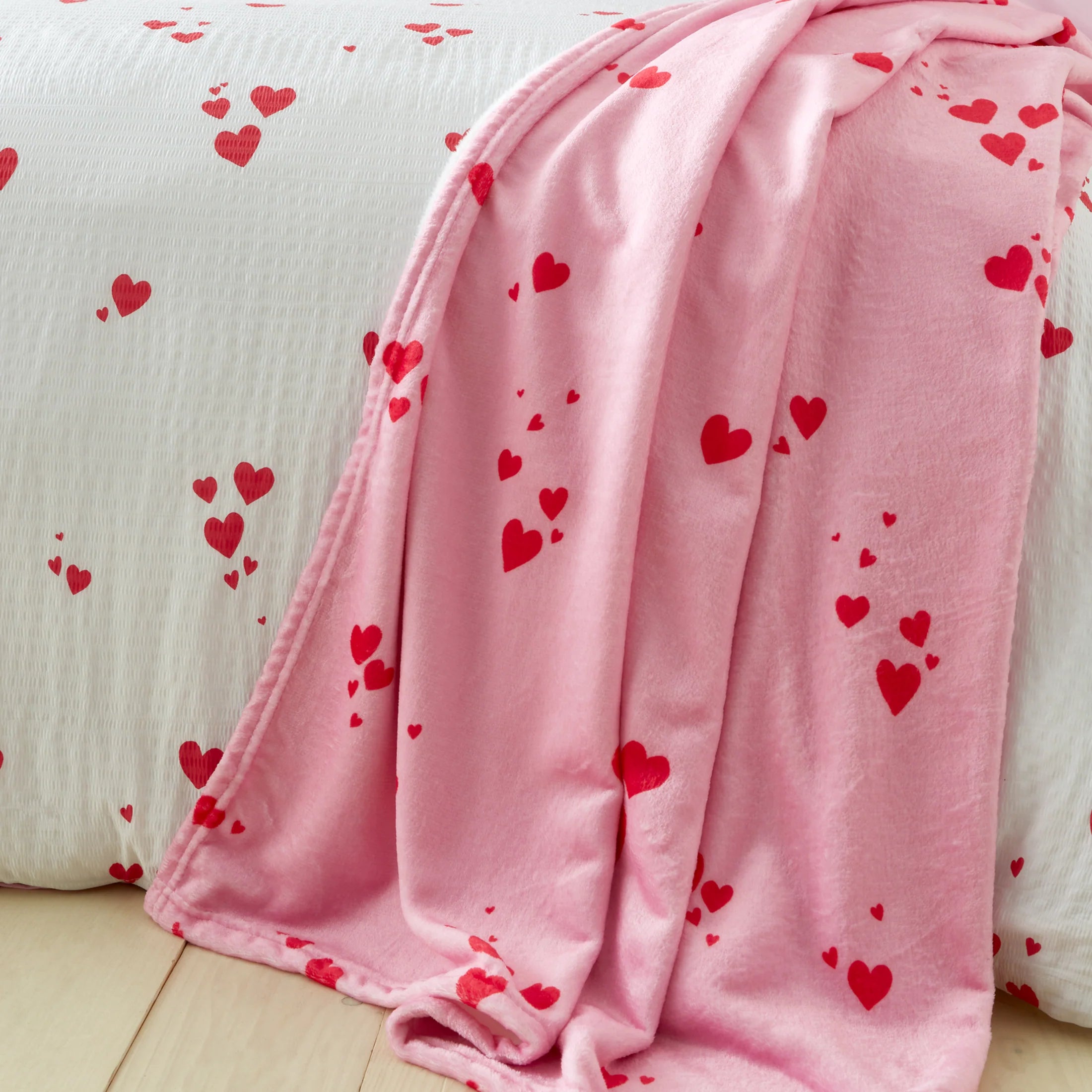 Heart Cosy Fleece Oversized Blanket Throw in Pink by Catherine Lansfield