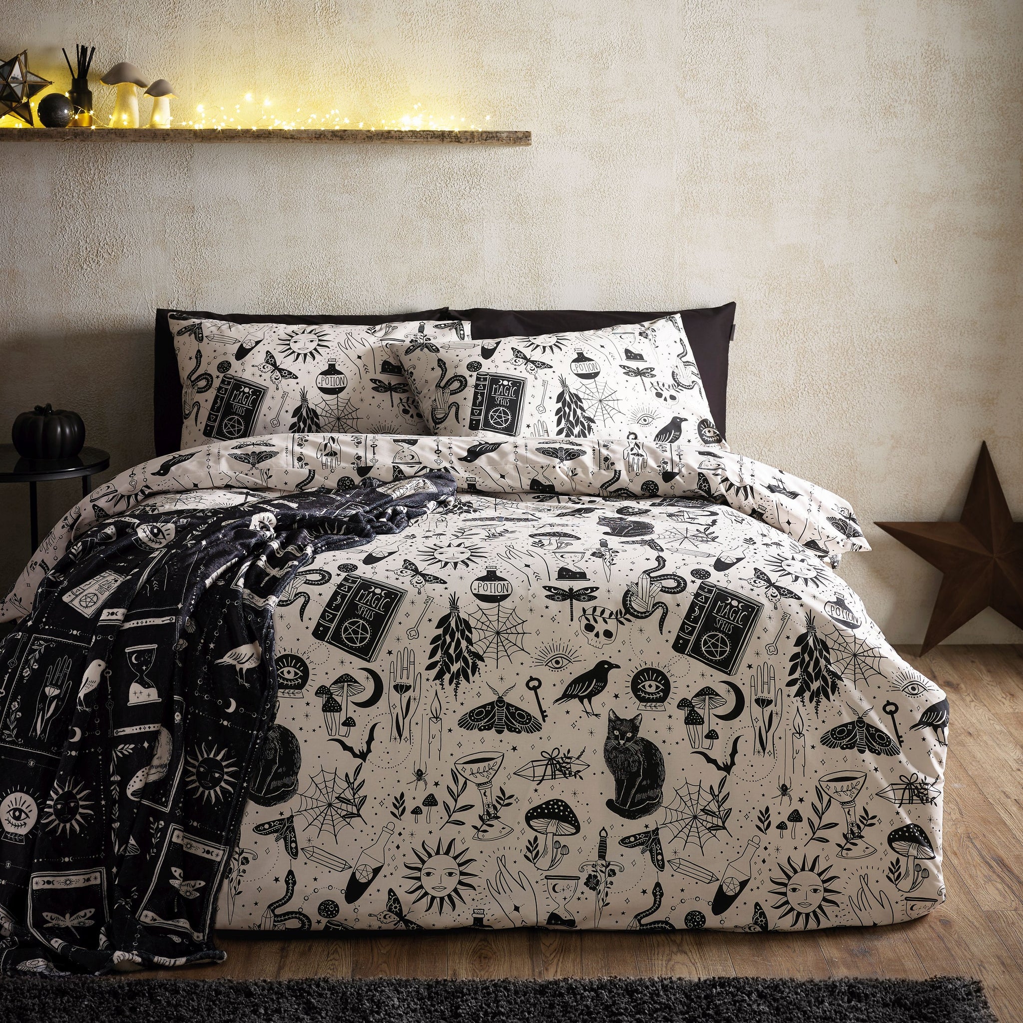 Enchanted Witchcraft Reversible Duvet Cover Set in Black / Natural