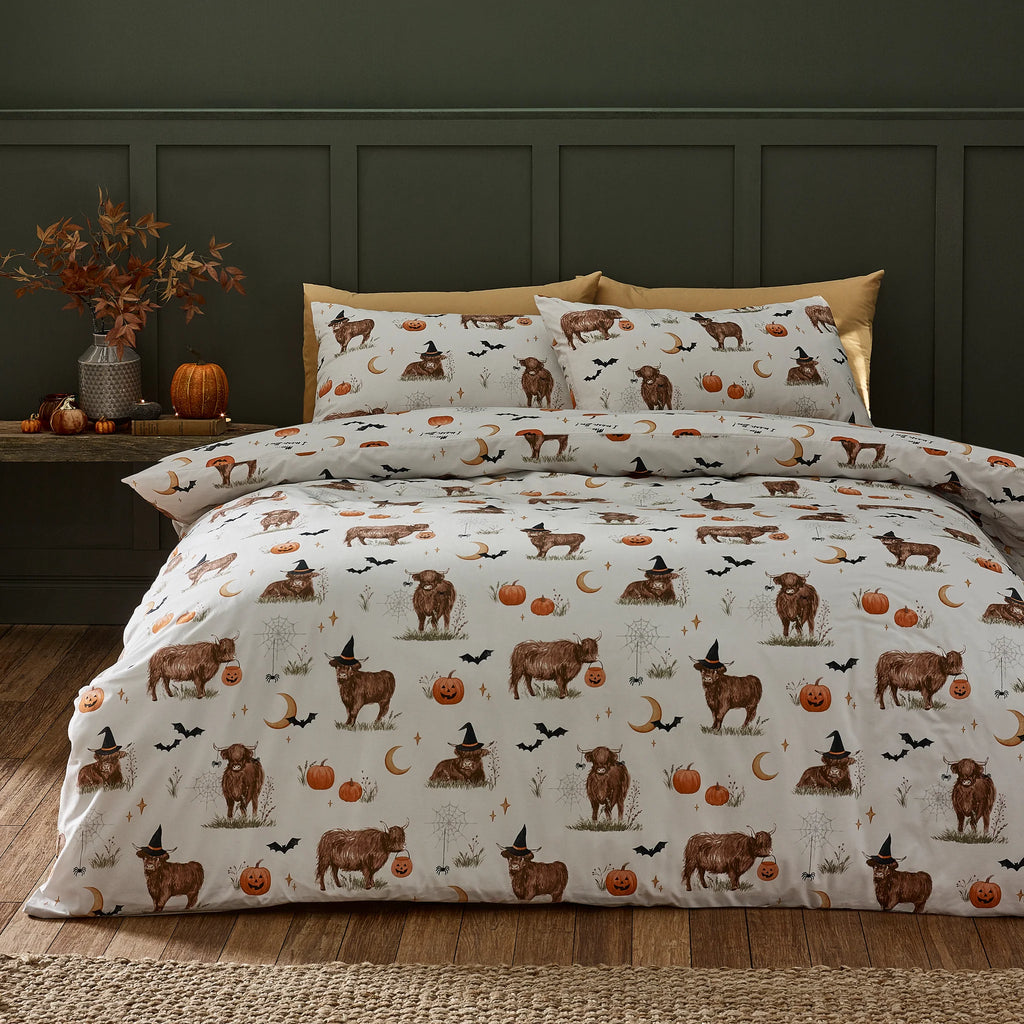 Halloween Highland Cow Reversible Duvet Cover Set