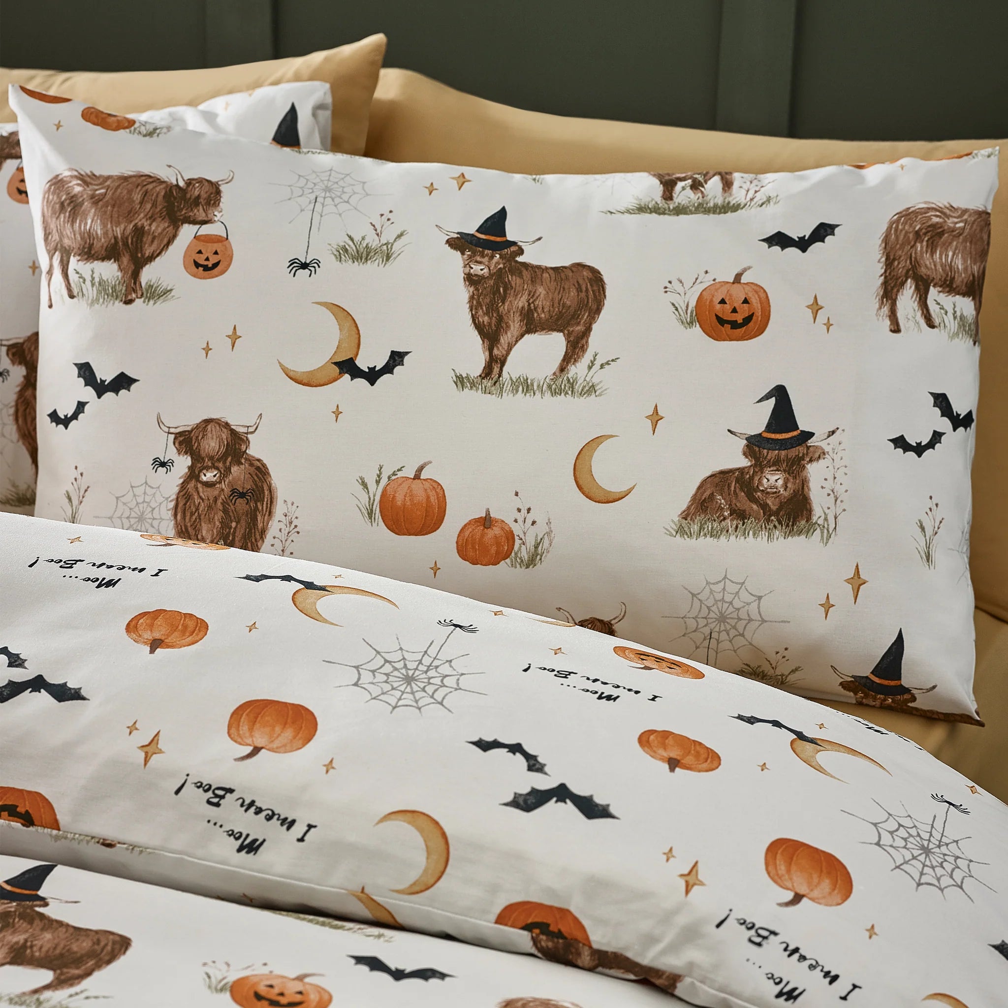 Halloween Highland Cow Reversible Duvet Cover Set