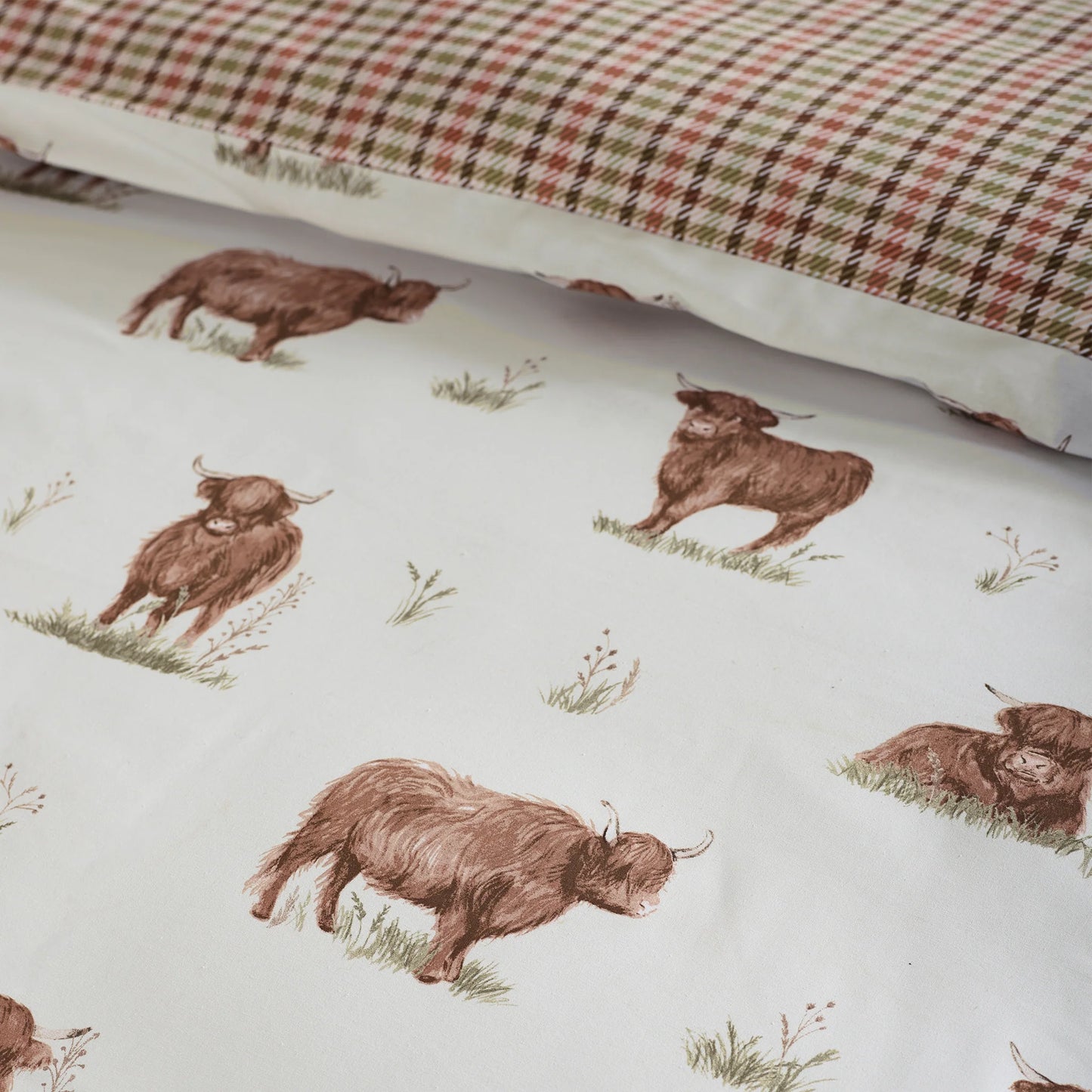 Angus Highland Cow Reversible Bedding Set - Natural