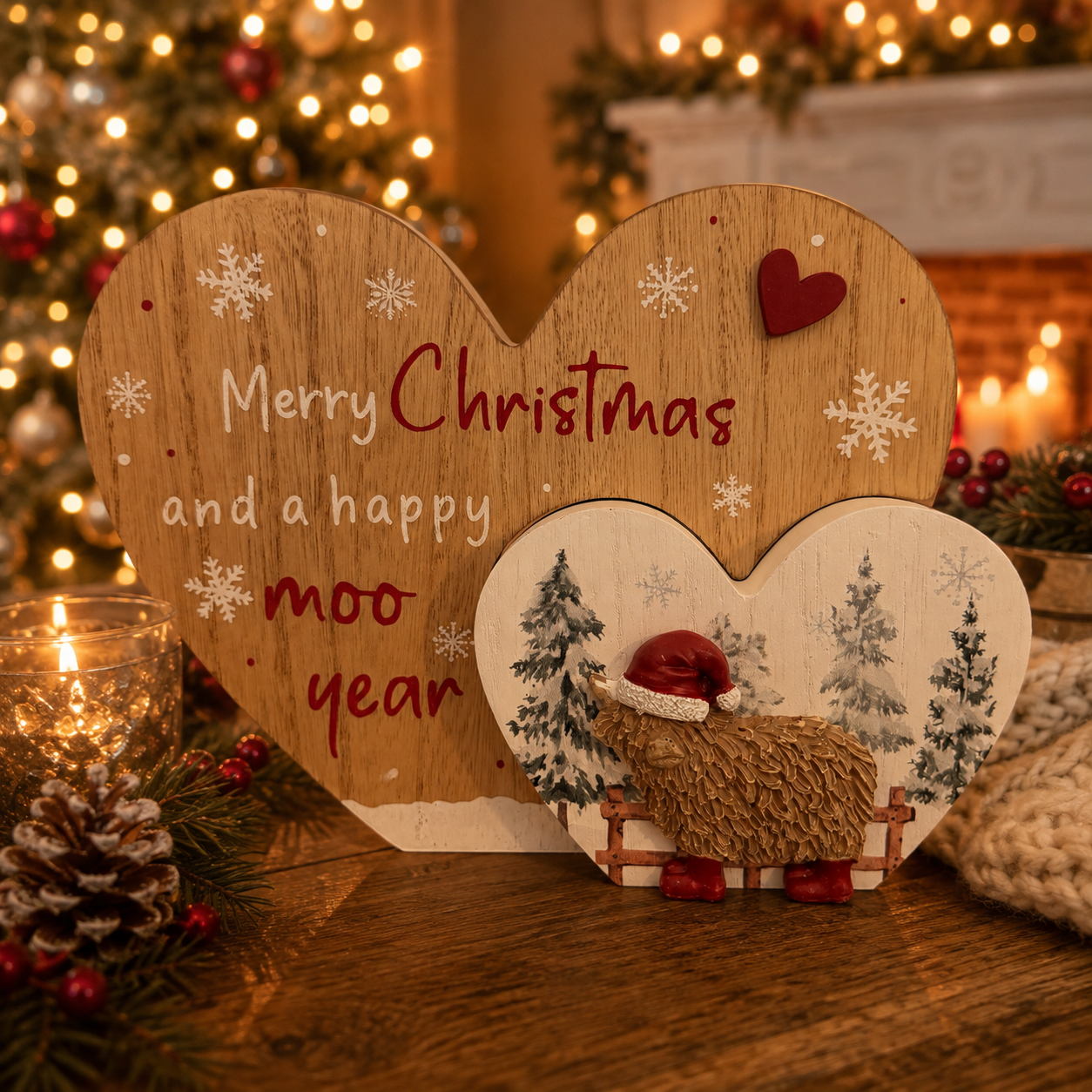 Merry Christmas and a Happy Moo Year Highland Cow Heart Plaque | Rustic Wooden Christmas Decoration | Festive Farmhouse Home Décor 22cm