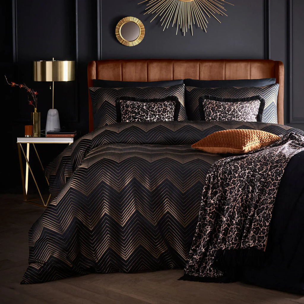 Cocktail Duvet Cover Set in Black