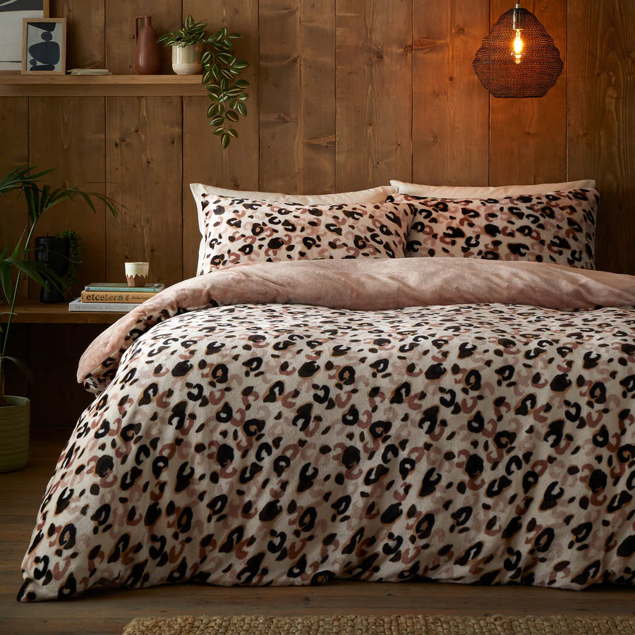 Cosy Leopard Duvet Cover Set in Natural