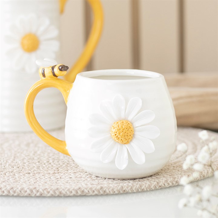 3D Daisy and Honey Bee Mug – product image 1