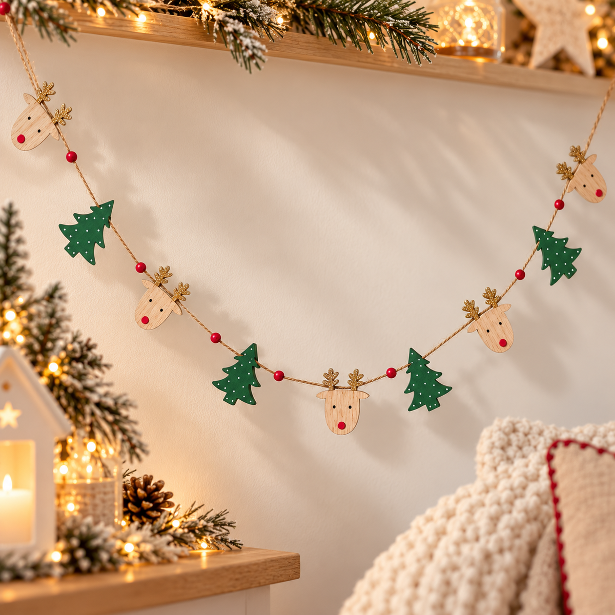 wooden-reindeer-christmas-tree-garland