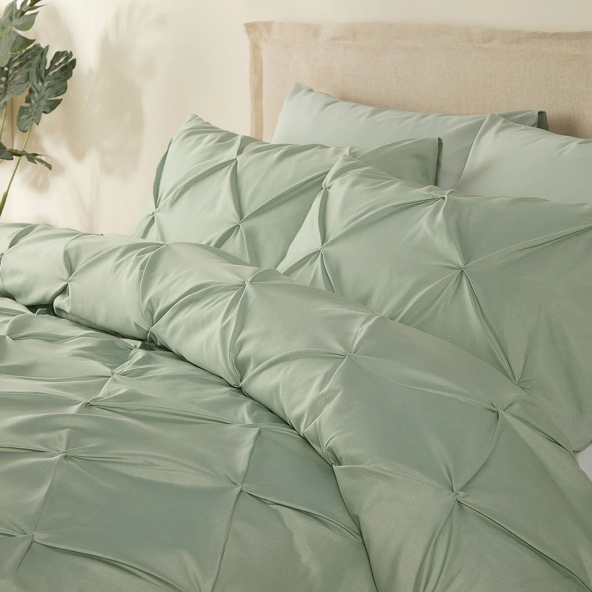 Lara Duvet Cover Set in Steel/Sage