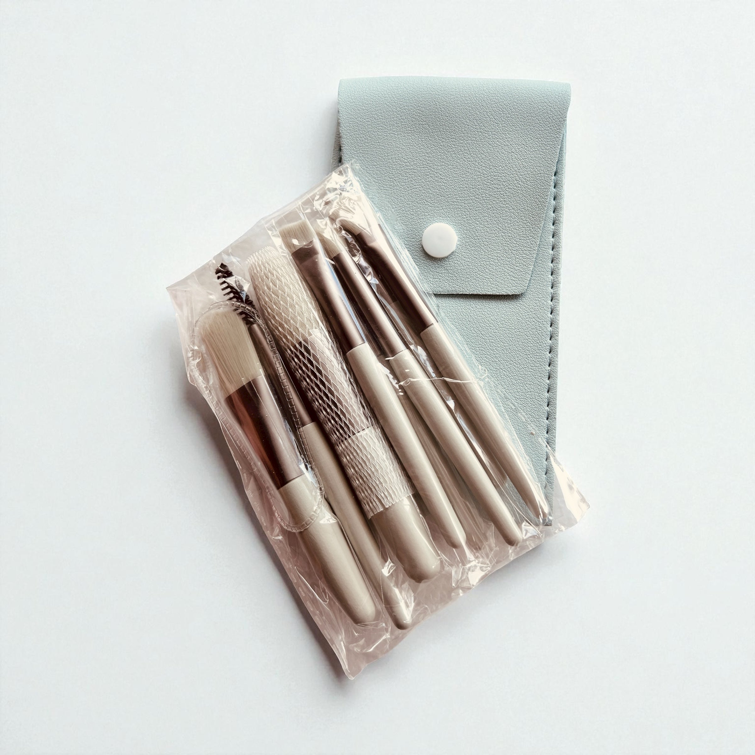 Make Up Brush Travel Sets - 3 Colours