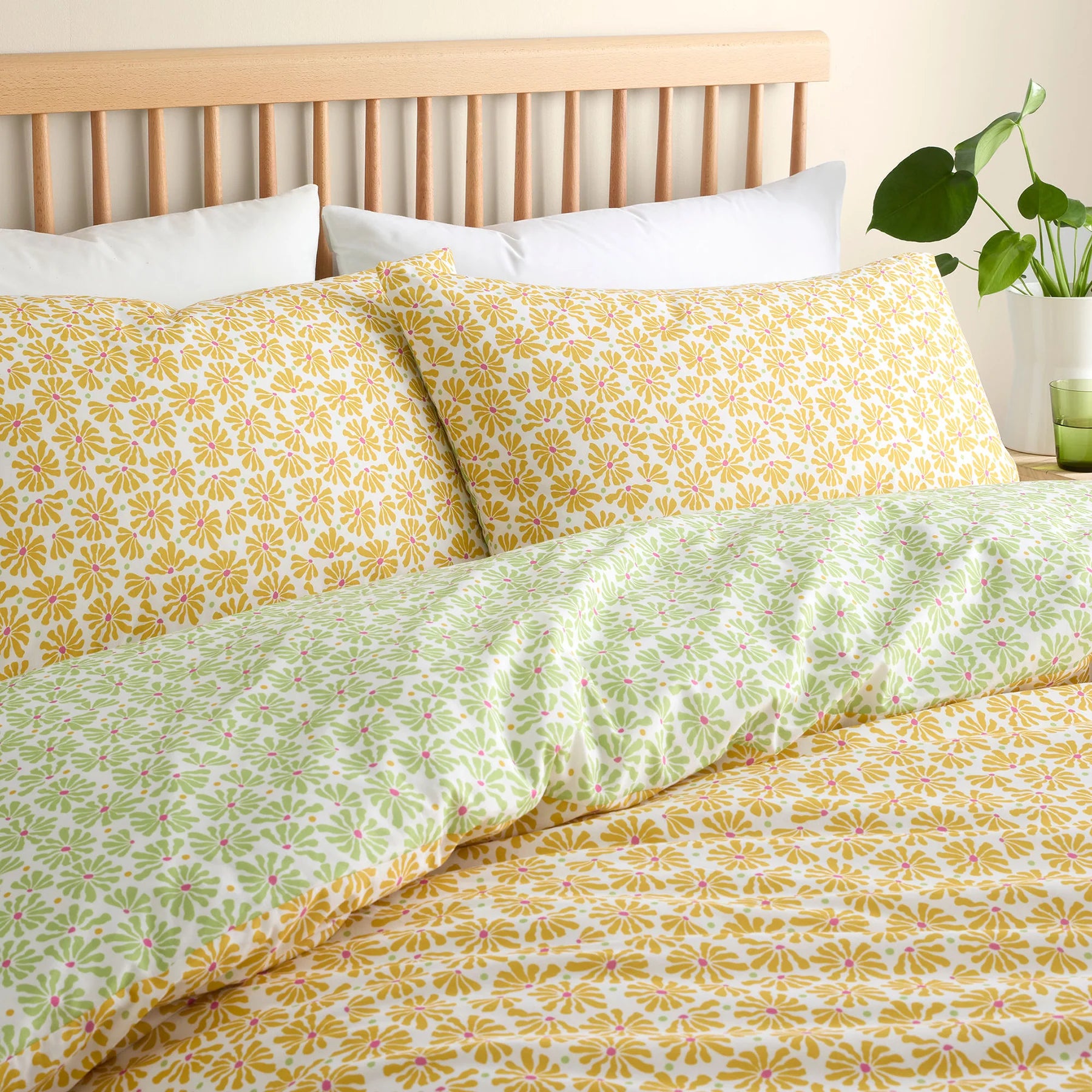 Duvet Cover Set Retro Daisy Floral in Yellow