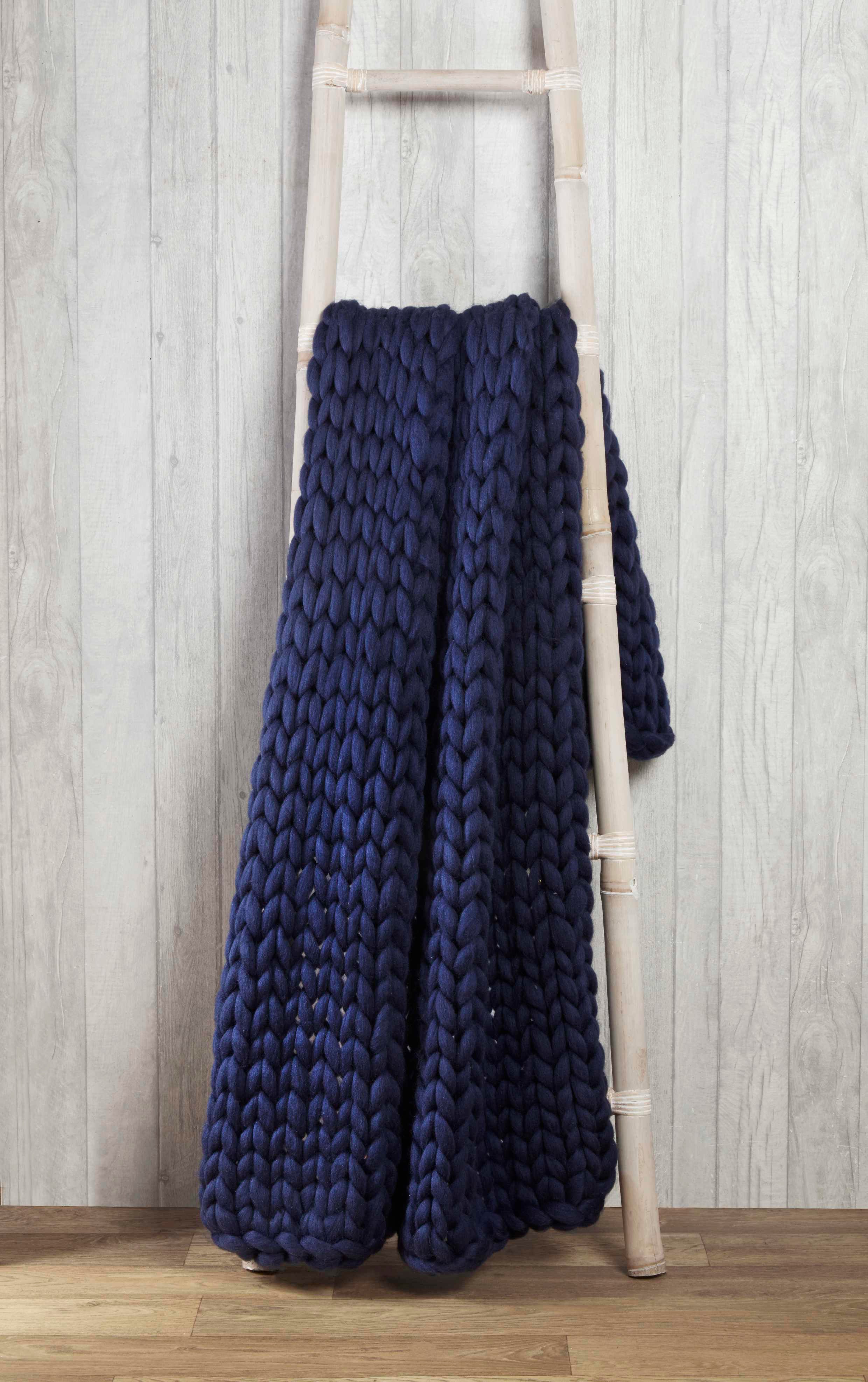 Chunky Knitted Throw 120cm x 150cm
