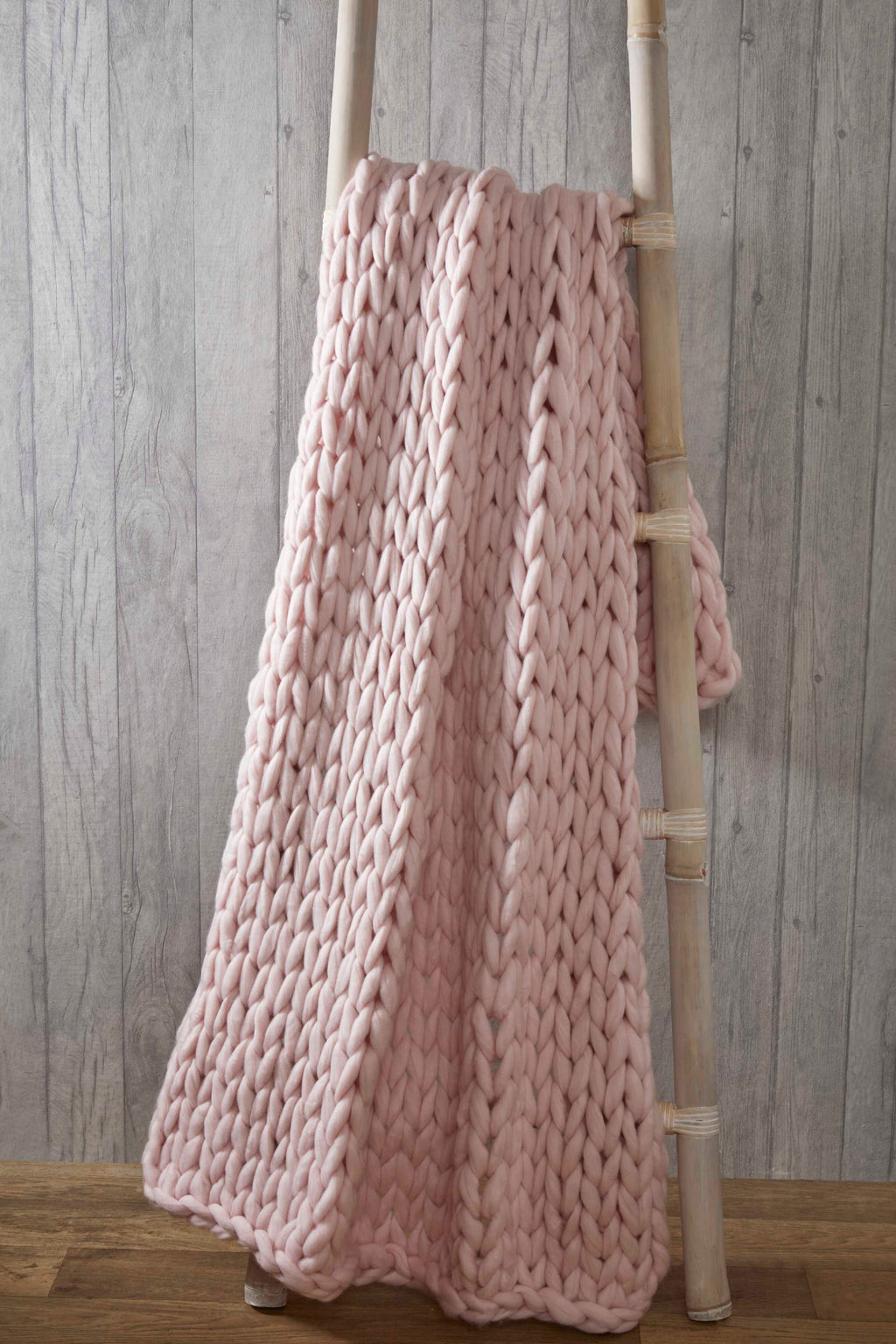 Chunky Knitted Throw 120cm x 150cm
